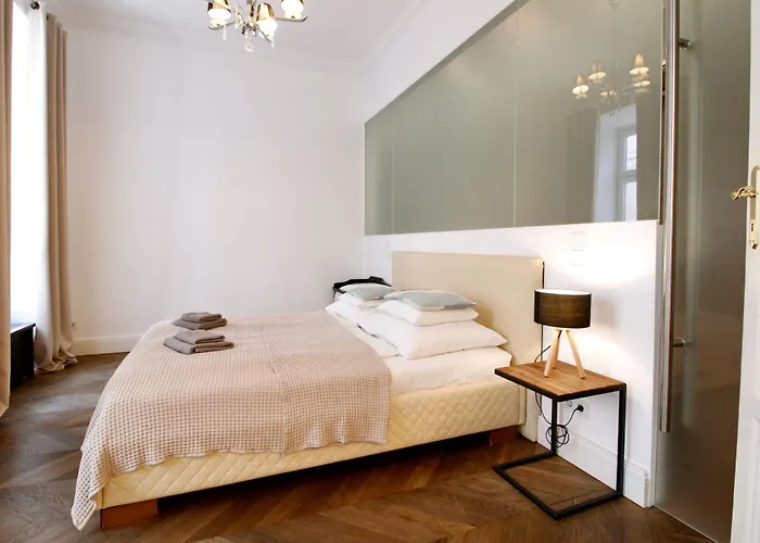Urban Oasis In Neubau With Cozy Fireplace Vídeň