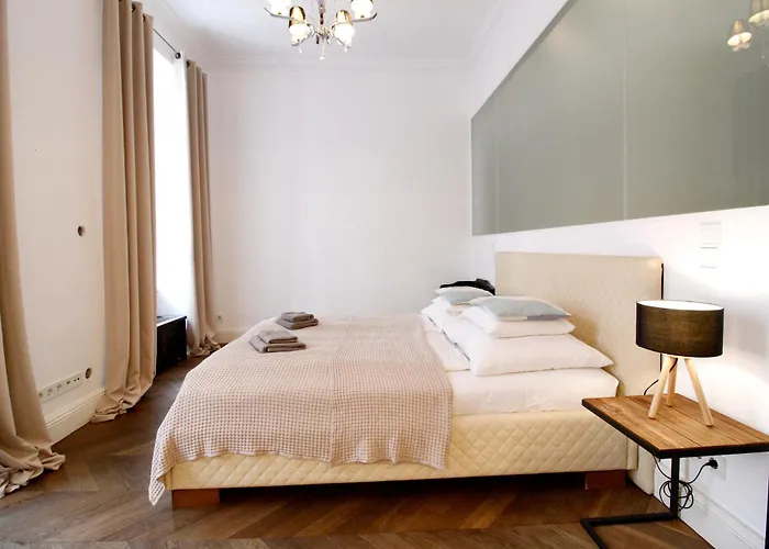 Urban Oasis In Neubau With Cozy Fireplace Apartmán