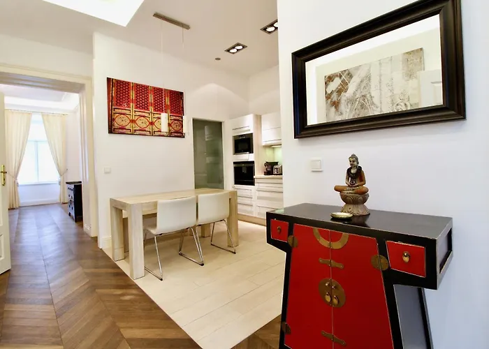 Urban Oasis In Neubau With Cozy Fireplace * Vídeň